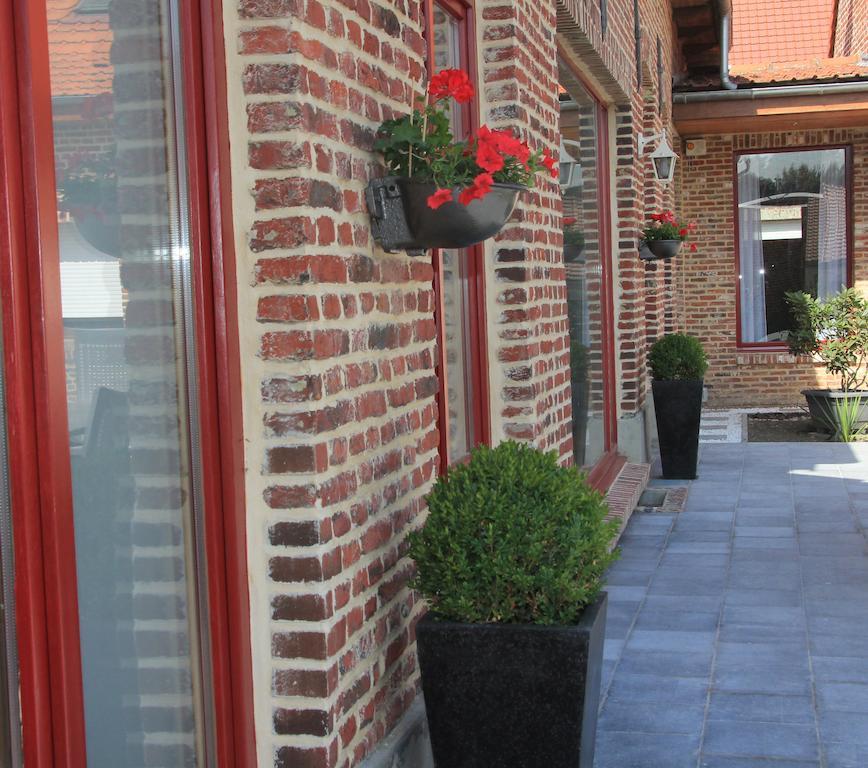 Au Coeur Des Hotes Steenvoorde Екстериор снимка